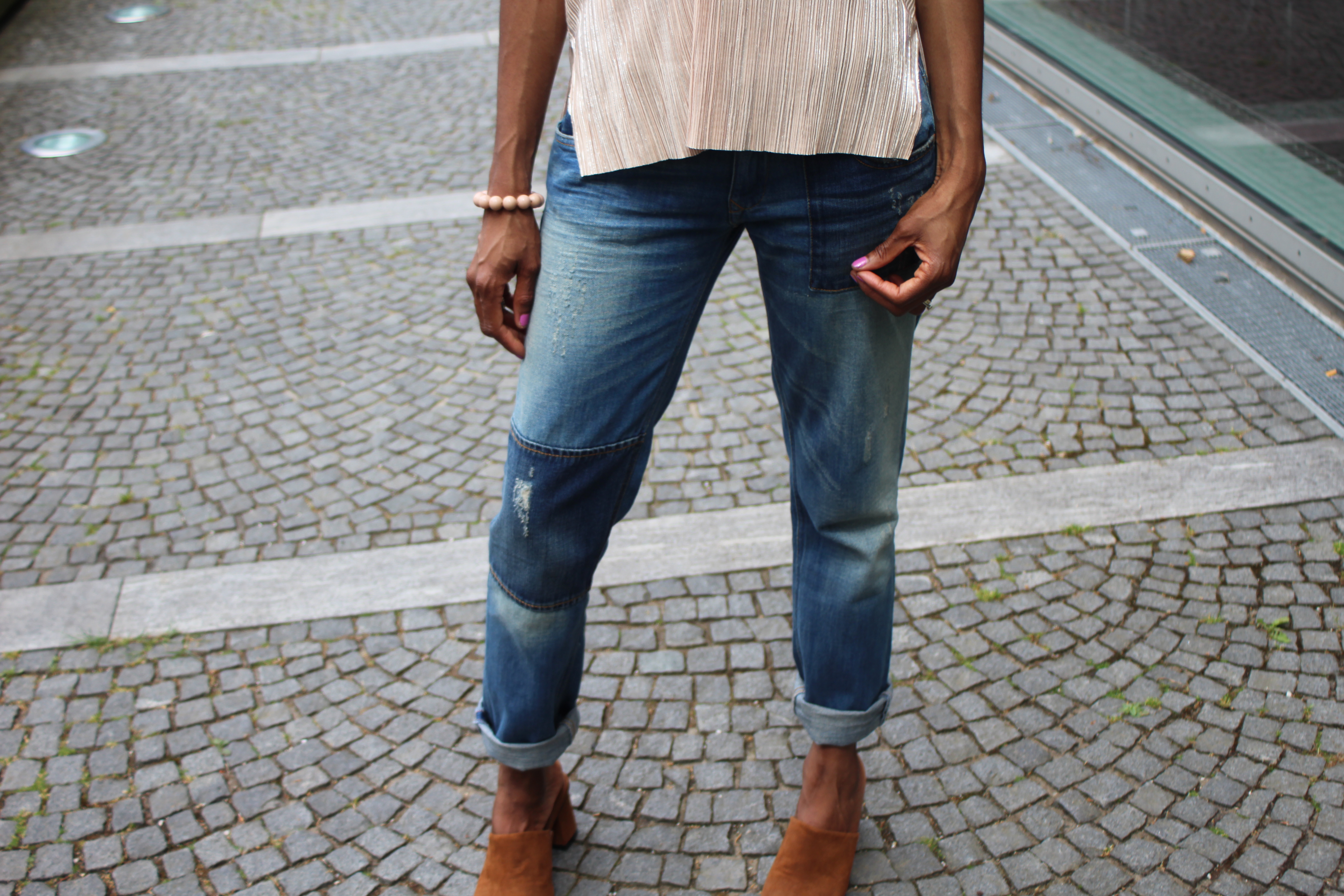 boyfriend jeans metallic top